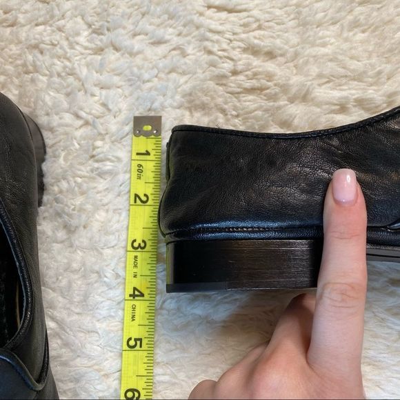 FRYE Ashley Slip-On Loafers in Black Leather size 9 - Picture 8 of 9